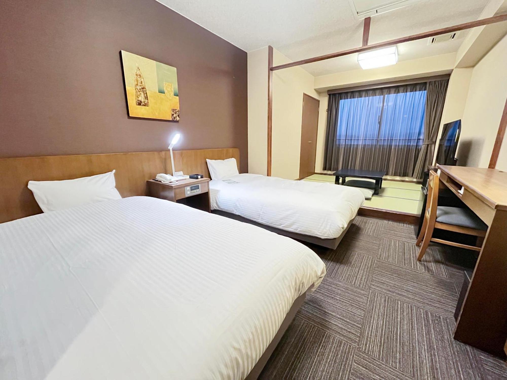 Route Inn Grantia Hidatakayama Wakura No Yado Экстерьер фото