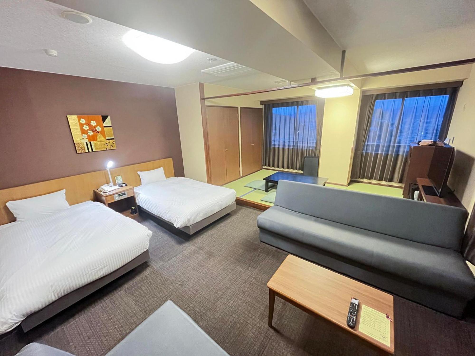 Route Inn Grantia Hidatakayama Wakura No Yado Экстерьер фото